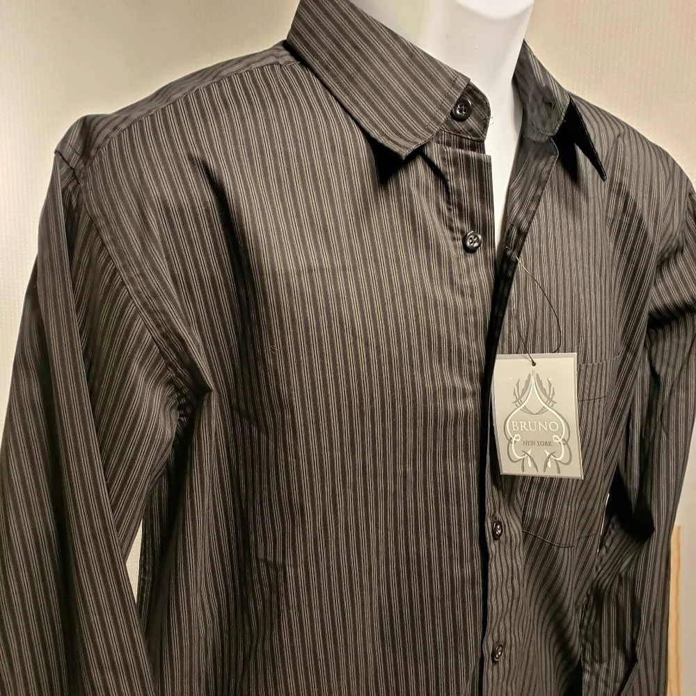 Bruno New York Men’s Stripe Button Up NWT Shirt M Grey Black